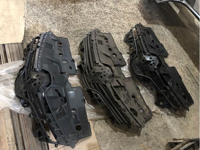 622562397R Renault (RVI) Решітка радіатора