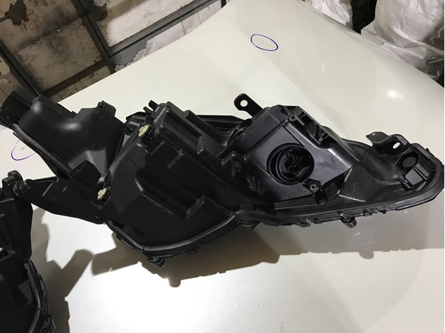 Купити 8114533E12 Toyota Лампа-фара, ліва/права