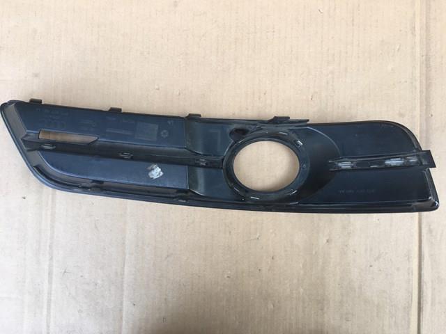  8P0807681AAT94 VAG
