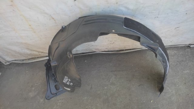 Подкрильнікі переднього крила, правий Honda 74100TX4A00 ціна, від 17.70 USD