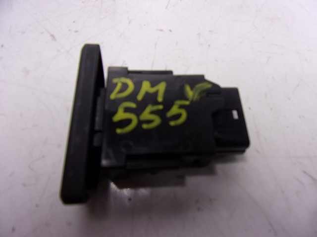 843320D220 Toyota Аварійна кнопка