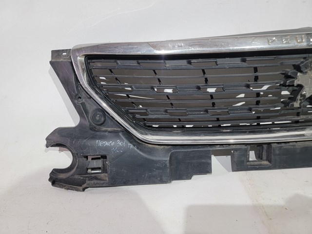 Облицювання радіатора Peugeot/Citroen 9816027280 ціна, від 31.04 USD