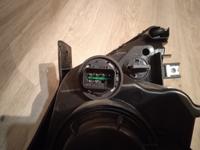Купити FP4024R1P FPS Основна фара в зборі ліва
