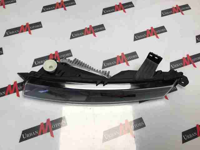 Туманка права Land Rover LR111099 ціна, від 173.52 USD