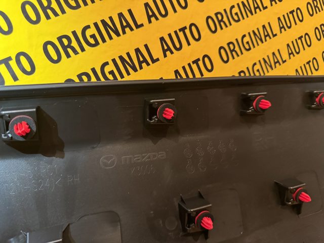 Молдинг задніх правих дверей, нижній Mazda DFR551RC0A ціна, від 210.61 USD