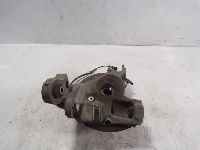 Купити LR079583 Land Rover Цапфа - поворотний кулак заднім виходом,