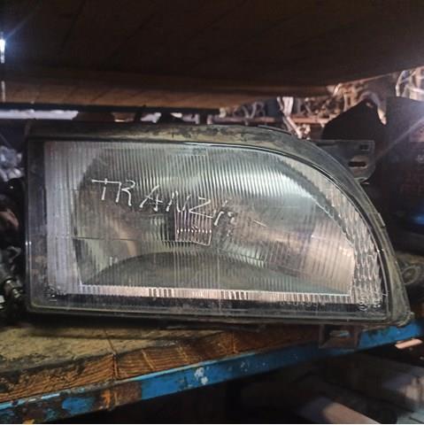 Скло фари правої FORD 92VB13005AB Скло фари правої FORD 92VB13005AB