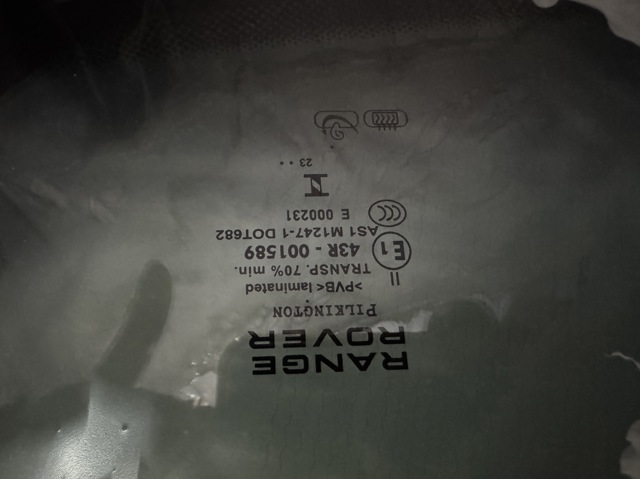 Лобове скло LR098156 Land Rover