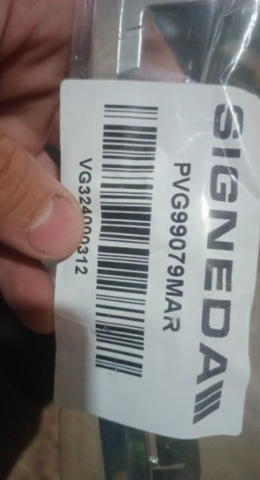 Молдинг переднього бампера, правий PVG99079MAR Signeda