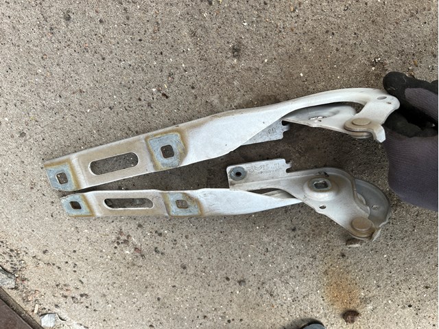 Завіса капота права Peugeot/Citroen 9816484780 ціна, від 107.18 USD