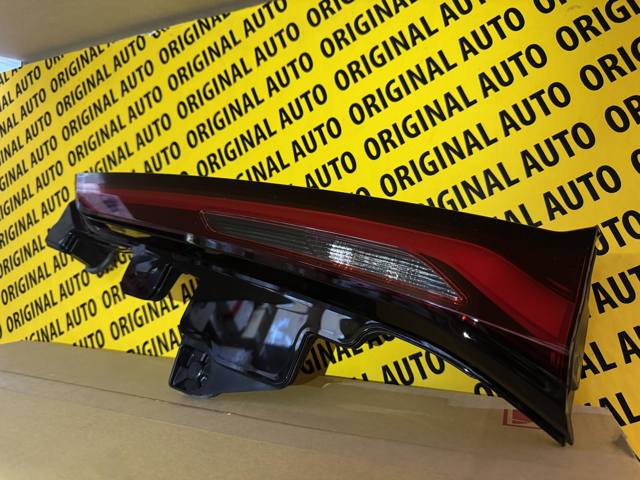 Купити KMV6513F0A Mazda Ліхтар задній внутрішній правий