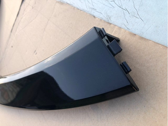 Купити A1678804405 Mercedes Молдинг арки крила переднього, лівий