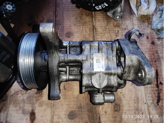  BMW 679646303
