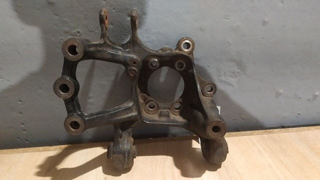 GHR12611XB Mazda Цапфа поворотна права