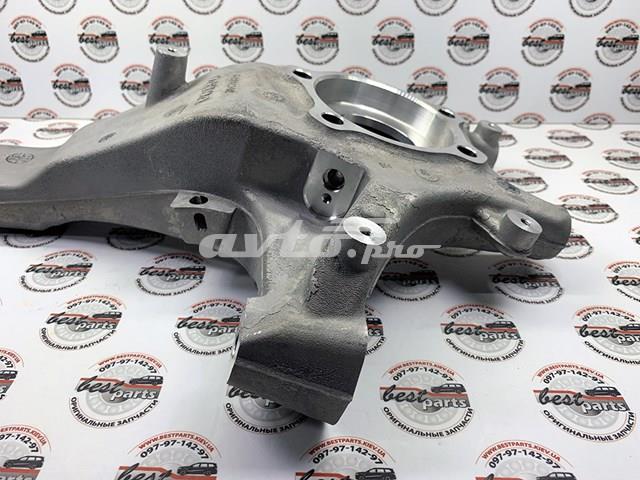 Купити 31476879 Volvo Кулак поворотний передній правий
