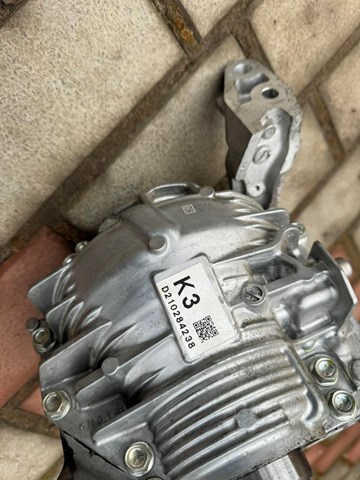 KN0327500 Mazda Раздатка (коробка роздавальна)