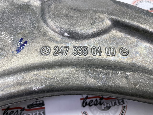 Важіль передньої підвіски нижній, правий A2473305600 Mercedes