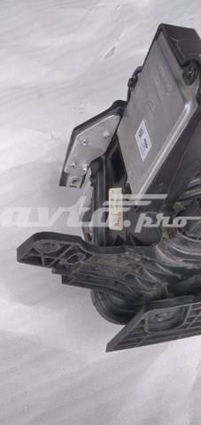 Фара передня права Ford GJ5413W029CF