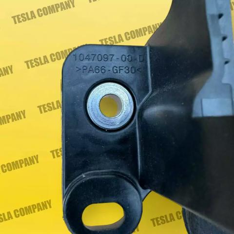  Tesla 104709700D