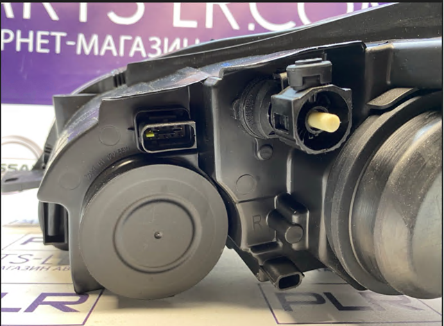 Фара правая Polcar 57B2103E ціна, від 84.10 USD