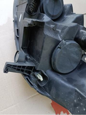 Фара правая Ford DM5113W029AE ціна, від 190.03 USD