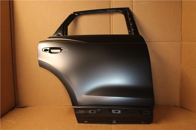 Двері задні в зборі на Audi Q3  F3B