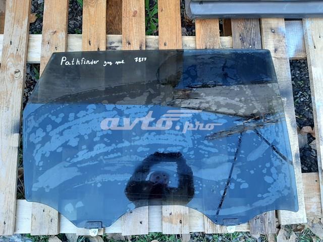 Скло задньої двері правої 823003KA1A Nissan/Infiniti