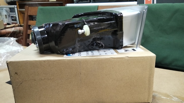 Туманка права Tempest 0490575H2C ціна, від 31.21 USD
