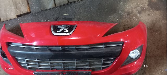 Решітка бампера нижня Signeda PPG99043GAW