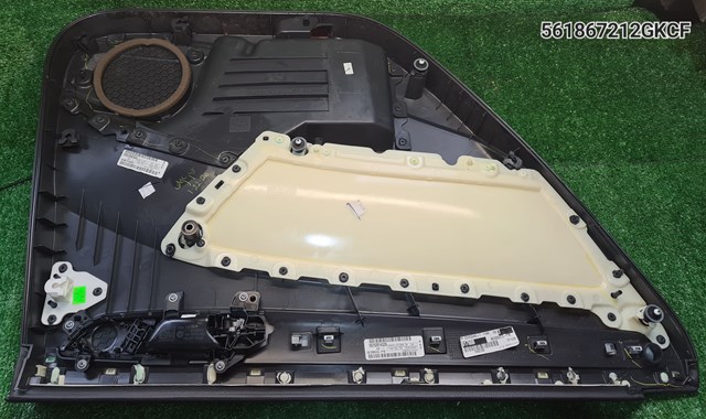 561867212GKCF VAG Карта дверей правих задніх