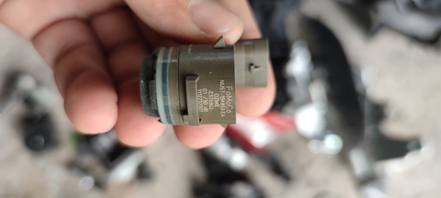 Права подушка двигуна Ford 2529867 ціна, від 60.04 USD