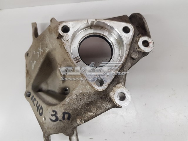 32221150 Volvo Кулак поворотний правий