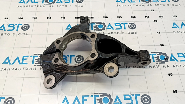 Цапфа - поворотний кулак передній, правий KN3L33021 Mazda