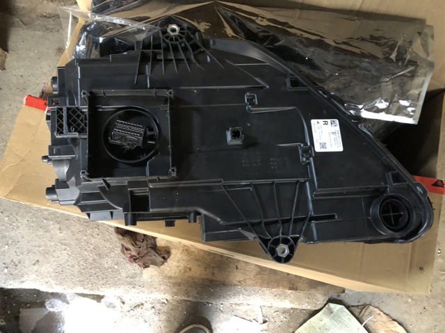 Фара комбінована, передня Porsche 95B941016J