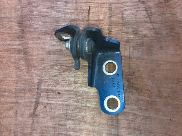Петля передніх дверей права Ford JX7BA22811AB ціна, від 21.54 USD