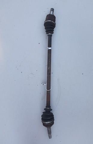 Ліва піввісь S122203010AB Chery