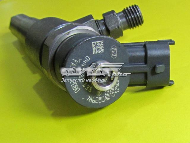 Купити 445110135 Bosch Форсунка дизельна в зборі, розпилювач + тримач