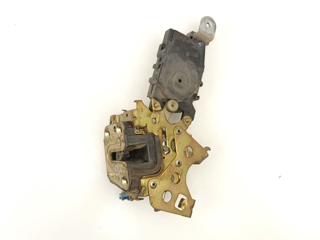 Замок передніх пасажирських дверей Subaru 61031SA040 ціна, від 43.08 USD