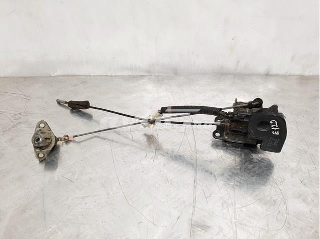  Замок багажника Toyota Corolla 