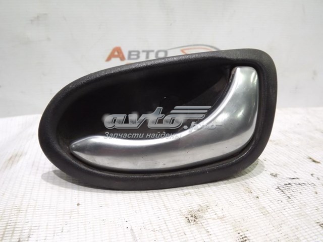 82670AV601 Nissan/Infiniti 