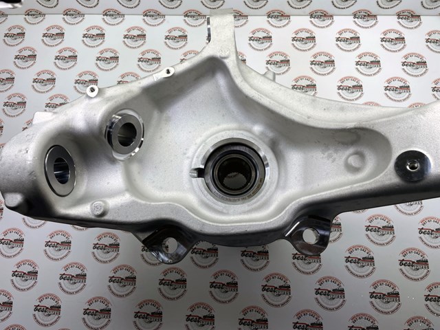 Купити LR099133 Land Rover 