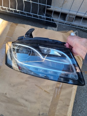 8T0941004Q VAG 