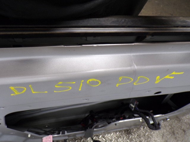 Купити LR080196 Land Rover Двері кабіни