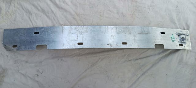 Шина бампера переднього Nissan/Infiniti 620305NA0A ціна, від 126.66 USD