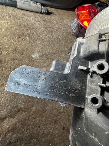 Фара передня права TYC 20E131A52B