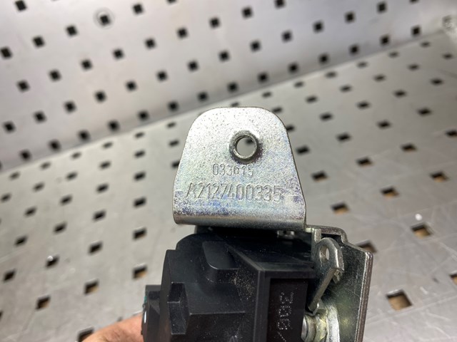 Замок кришки багажника Mercedes A2127400335