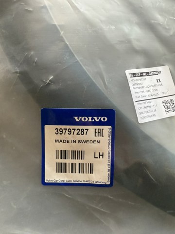 Розширювач переднього крила, лівий 39797287 Volvo
