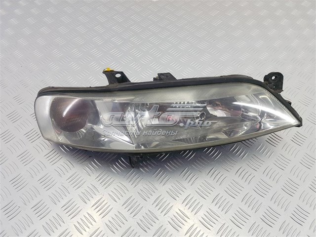Фара передня права General Motors 90586845