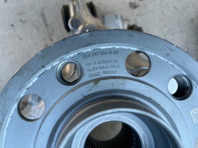 Цапфа - поворотний кулак задній, правий Mercedes A2973500600 ціна, від 514.25 USD