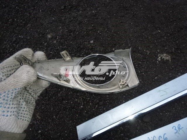 5212733150 Toyota Ободок/окантовка фари протитуманной, правий